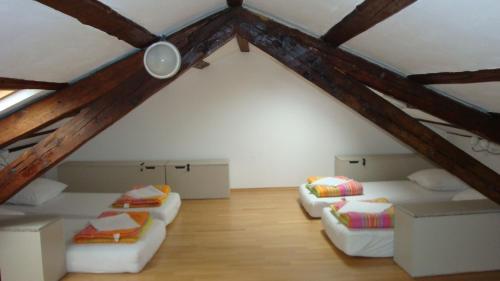 Letto o letti in una camera di Hostel Alieti