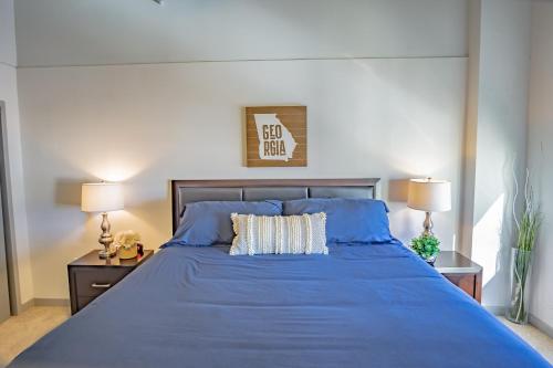 Postel nebo postele na pokoji v ubytování 2BR Fully Furnished Apartment in Midtown Atlanta apts