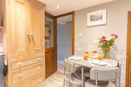 Gallery image of Dolphin Cottage in Brixham