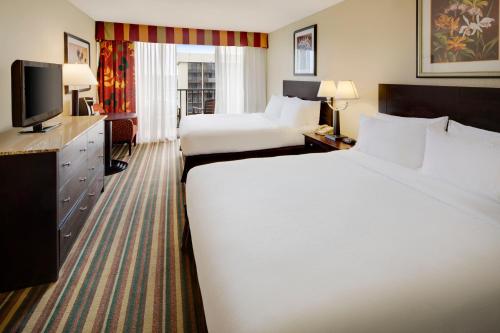 Katil atau katil-katil dalam bilik di Holiday Inn & Suites Orlando SW - Celebration Area by IHG