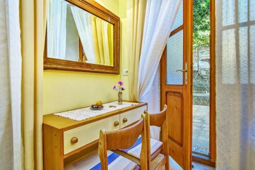 Gallery image of Apartments Old Sailor's House - 70m from sea in Mali Lošinj
