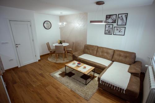 A seating area at Apartman Vesna