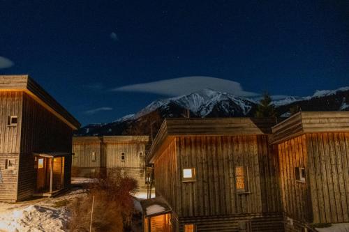 シャレーから撮影された、または一般的な山の景色