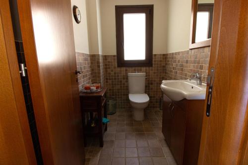 Afbeelding uit fotogalerij van River View (4 bedroom villa) in Paphos