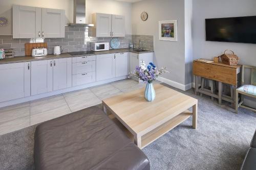 ウィットビーにあるHost & Stay - The Runswick at Brunswick Holiday Apartmentsの台所