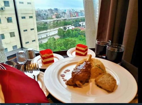 ホテルの敷地内または近くでの食事または食べ物