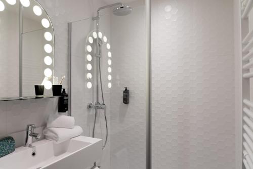 Koupelna v ubytování ibis Styles Arras Centre