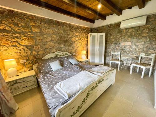 Ein Bett oder Betten in einem Zimmer der Unterkunft Holiday home in Bribir 42275