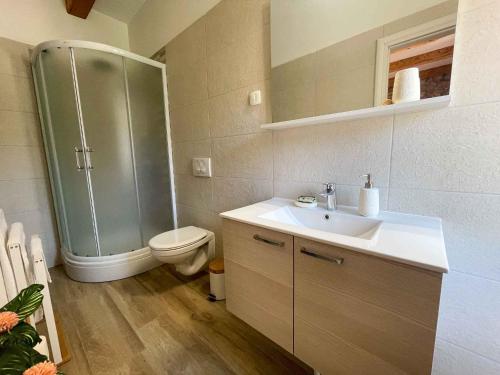 Koupelna v ubytování Holiday home in Drivenik 42242