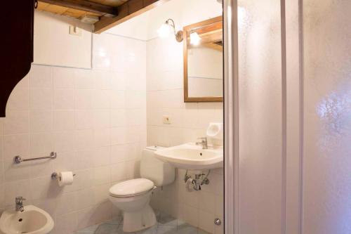 Kamar mandi di Holiday Homes in Pelago - Toskana 42338