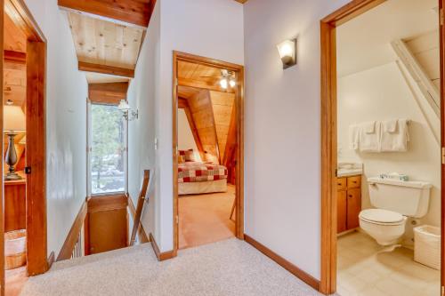 Un baño de 3 Hare Lane
