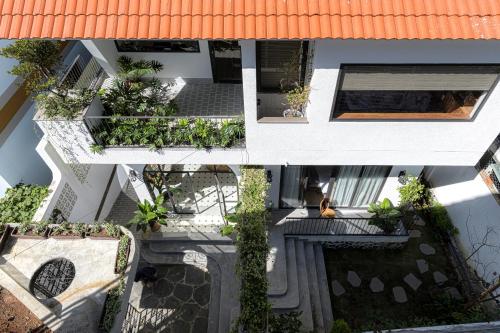 Bangunan di mana terletaknya aparthotel ini