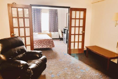 Gallery image of Coratel Inn & Suites by Jasper Northfield in Northfield