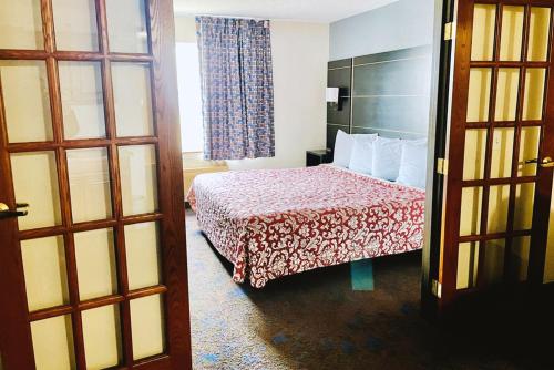 Gallery image of Coratel Inn & Suites by Jasper Northfield in Northfield