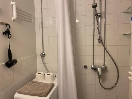 Koupelna v ubytování Aalto Apartments Sunila Honkala 1