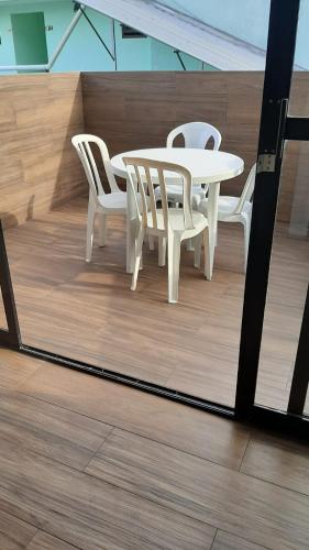 Apartamento Praia Excelente apto em Caiobá a 3 quadras da praia! Menor preço em Apartamento Praia Excelente apto em Caiobá a 3 quadras da praia!
