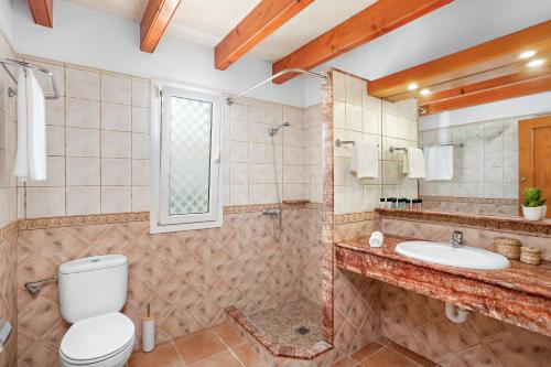 Koupelna v ubytování Villa Menorca Sirio by Mauter Villas