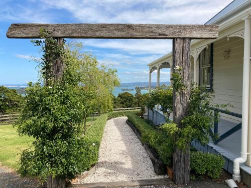Un paisaje natural cerca of the bed and breakfast