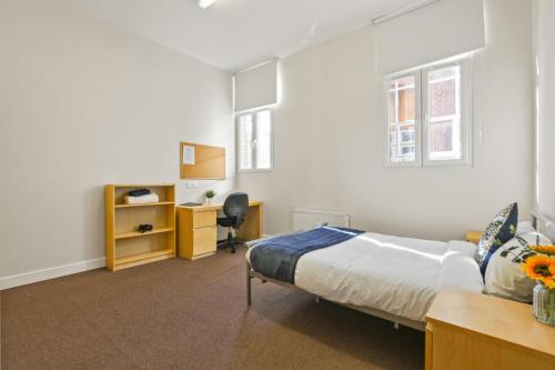 Gallery image of D19 SANGHA HALL in Leicester