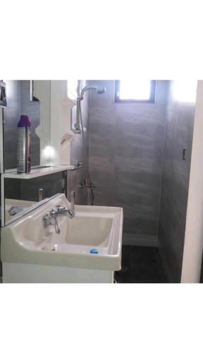 Ένα μπάνιο στο Sunrise Sensation holiday home.