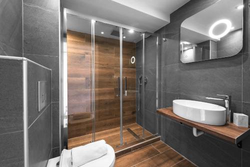 Ultima Suites, Nilie Hospitality MGMT