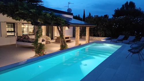Πισίνα στο ή κοντά στο Villa Agave