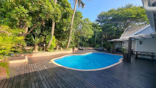 Πισίνα στο ή κοντά στο Leopard Tree Lodge