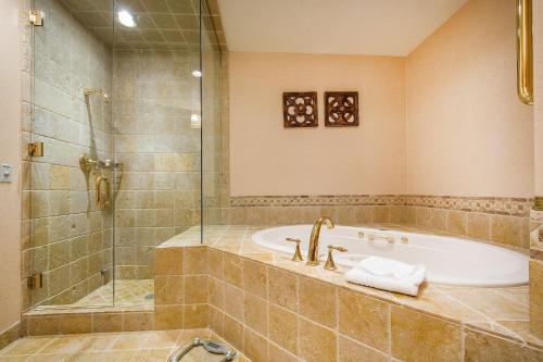 Ein Badezimmer in der Unterkunft Stein Eriksen Lodge Deer Valley