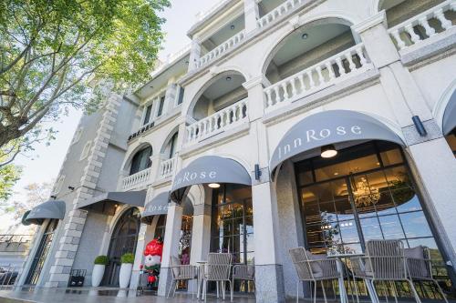 大渓区にあるInnRoseの表椅子店