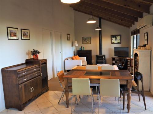 Φωτογραφία από το άλμπουμ του Sandhurst Escape 2 17 σε Bellbrae