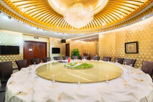 TV a/nebo společenská místnost v ubytování Inner Mongolia Grand Hotel