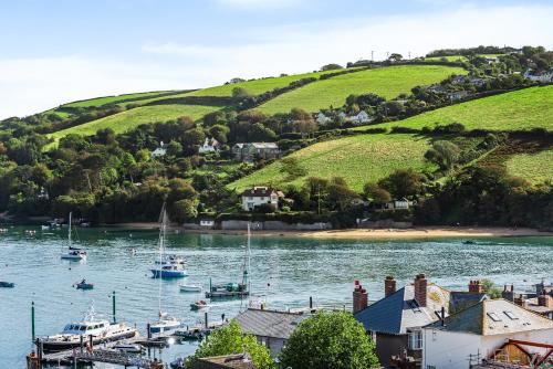 Gallery image of UpperDeck, Salcombe (Free Parking) in Salcombe