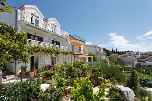 Panoramic Apartments