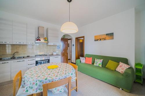Dapur atau dapur kecil di Appartamenti Casa Sant'Andrea - Goelba