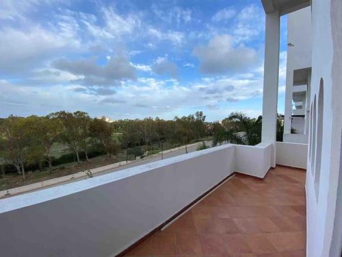 Μπαλκόνι ή βεράντα στο Luxury 3 bedroom panoramic views in Hotspot with Fibre Optic Wifi and Netflix