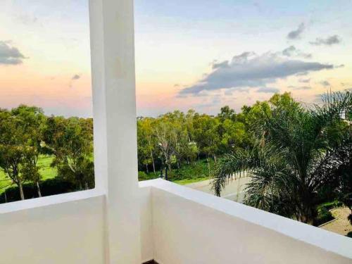 Μπαλκόνι ή βεράντα στο Luxury 3 bedroom panoramic views in Hotspot with Fibre Optic Wifi and Netflix