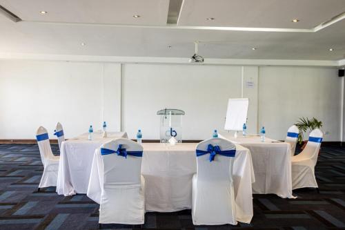 Imagen de la galería de CityBlue Creekside Hotel & Suites, en Mombasa