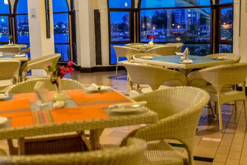 Zona de estar de CityBlue Creekside Hotel & Suites