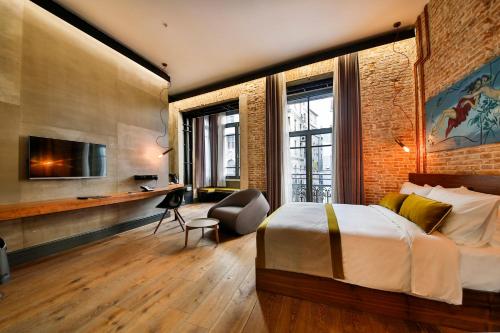 Senior Suite - Istiklal View