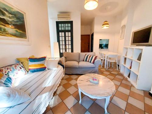 APARTAMENTO SUITE ALAMEDA-CALATRAVA., Seville – Updated 2022 ...