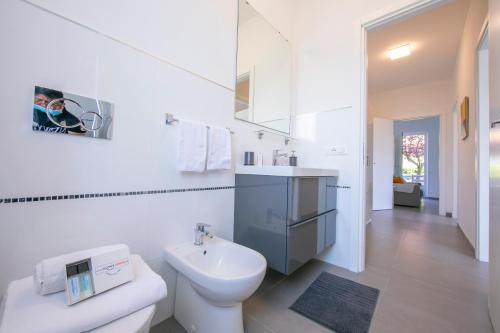 Bilik mandi di Tortora Suite by MMega