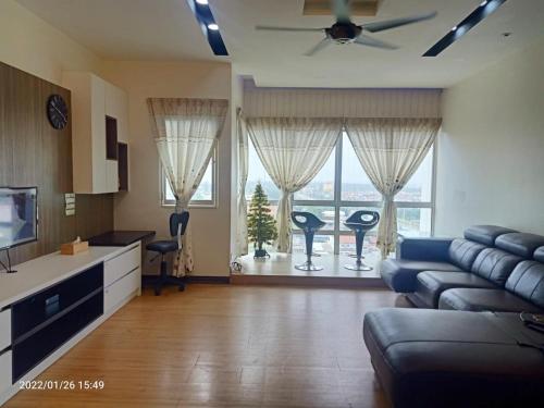 Kuchyň nebo kuchyňský kout v ubytování Sekinchan Paddy via Seaview Home 高楼 看海 稻田 民宿