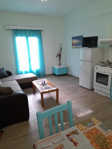 Η κουζίνα ή μικρή κουζίνα στο Pitsinis Studios & Apartments