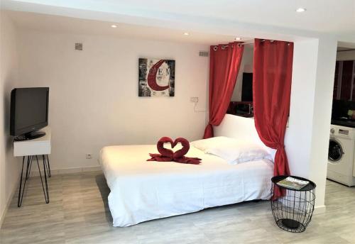 Легло или легла в стая в Appartement 50 m2 dans une maison privative avec terrasse et jardin privée