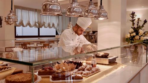 Φαγητό σε αυτό το ξενοδοχείο ή κάπου εκεί κοντά