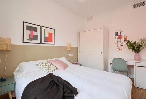 A bed or beds in a room at Casa Cosi - El Farro 3