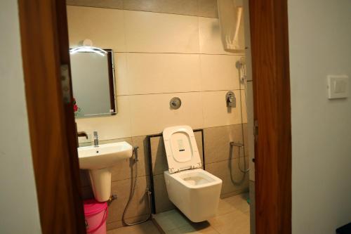 Un baño de Green Valley Residency