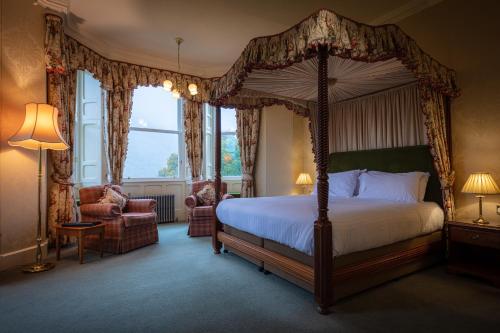 Foto da galeria de Glengarry Castle Hotel em Invergarry