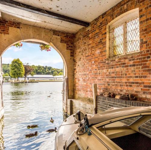 Gallery image of Water's Edge in Henley on Thames