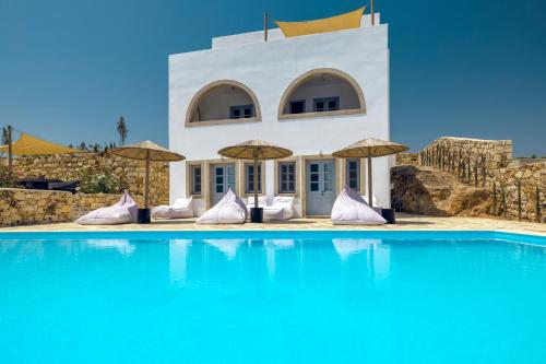 GrikosにあるSlow Luxury Patmos Villas Sophia and Tatyana with private poolsのギャラリーの写真